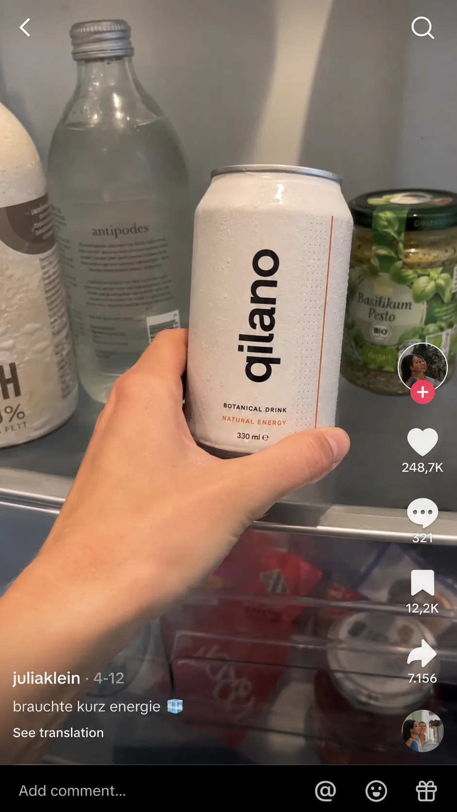 TikTok Frame mit Produktdose in einer natürlichen Alltagsszene.